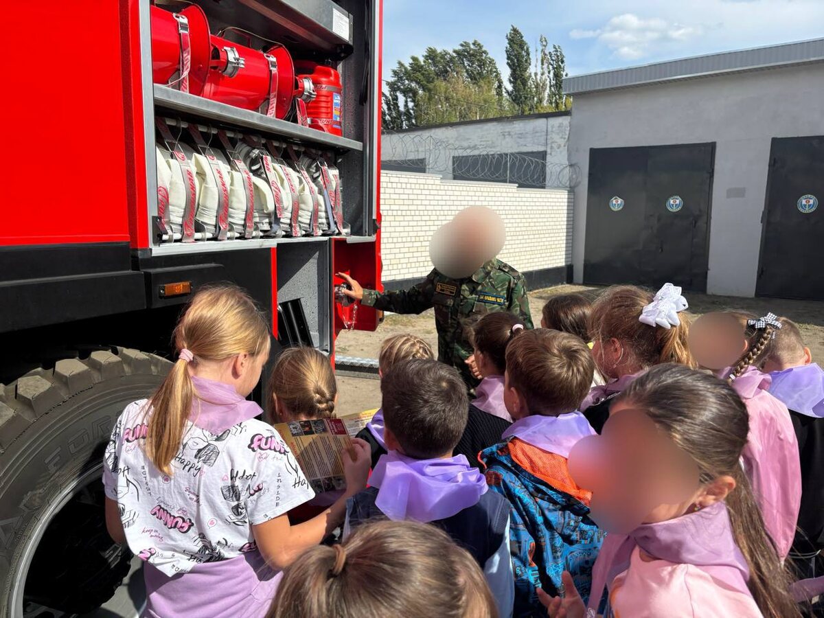 Внимательно изучаем строение пожарной машины