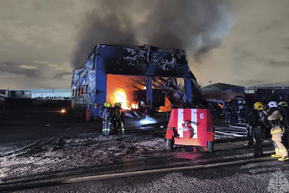    Пожарные локализовали возгорание. Фото: t.me/mchspetersburg