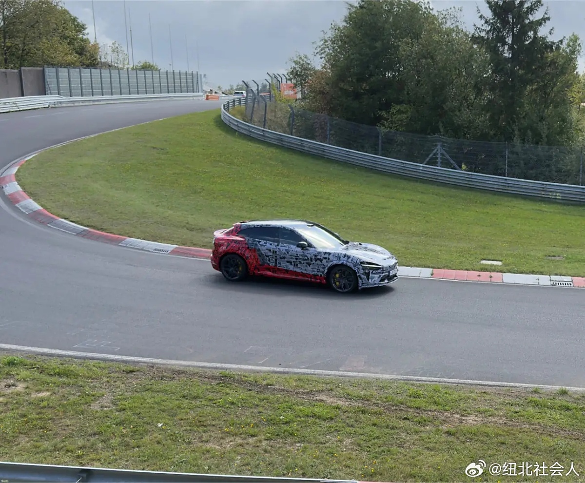    «Заряженную» версию Xiaomi YU7 заметили на трассе Нюрбургринга