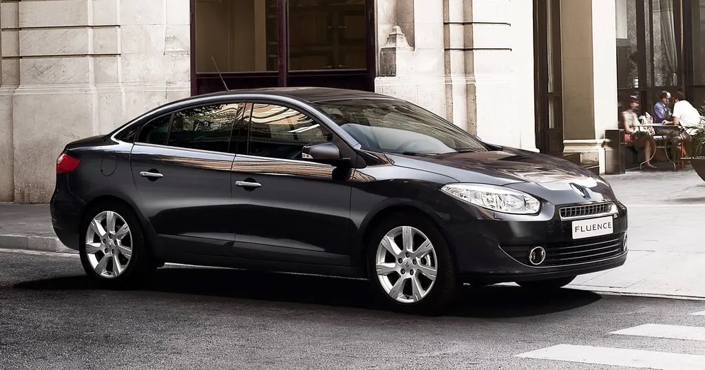   Автомобиль Renault Fluence