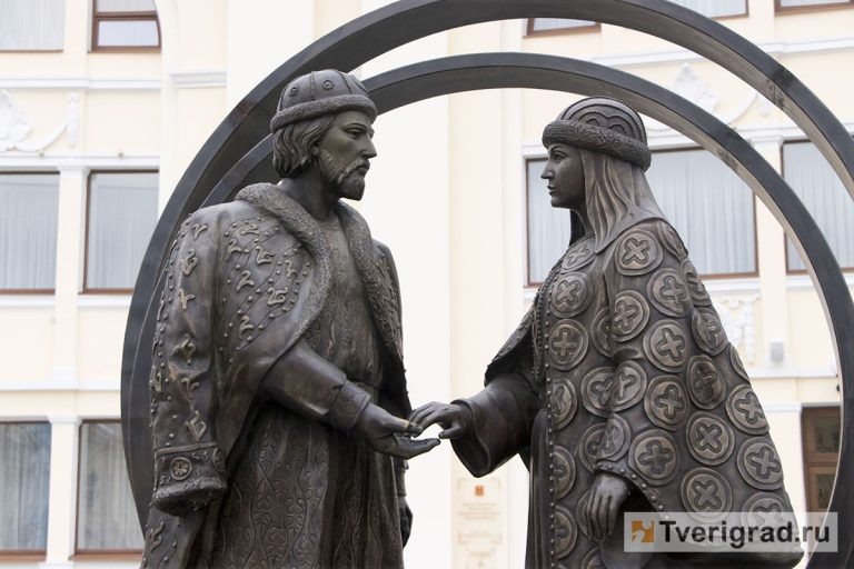 Священник объяснил россиянам, когда можно заключать второй брак