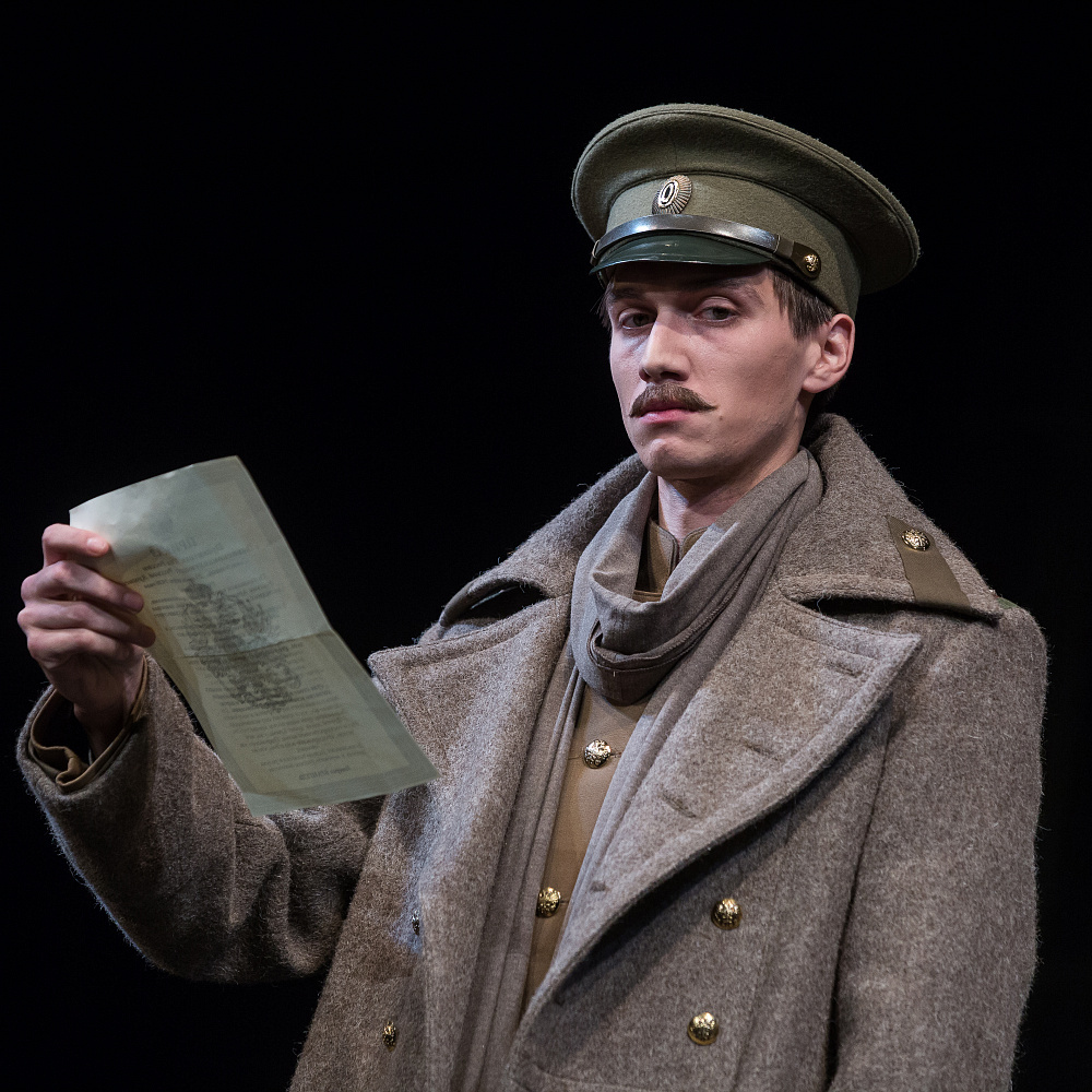 Роман Валерьянович читает наш дикий гон (шучу, приказ Главнокомандующего)