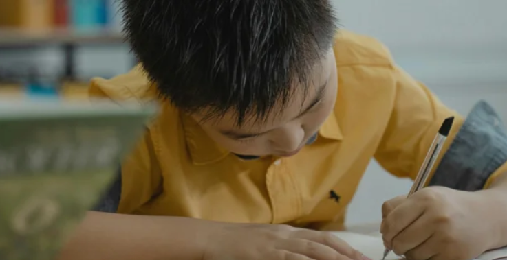 А вы рады, что ваше детство проходит не в Китае, даже если там так современно и круто?