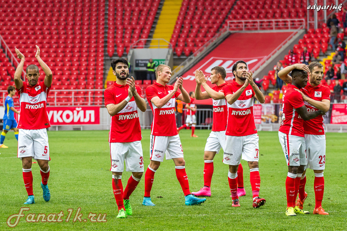 «Спартак» 1 - 0 «Ростов» (13.09.2015)  Фото: https://fanat1k.ru/images-album-14361.php