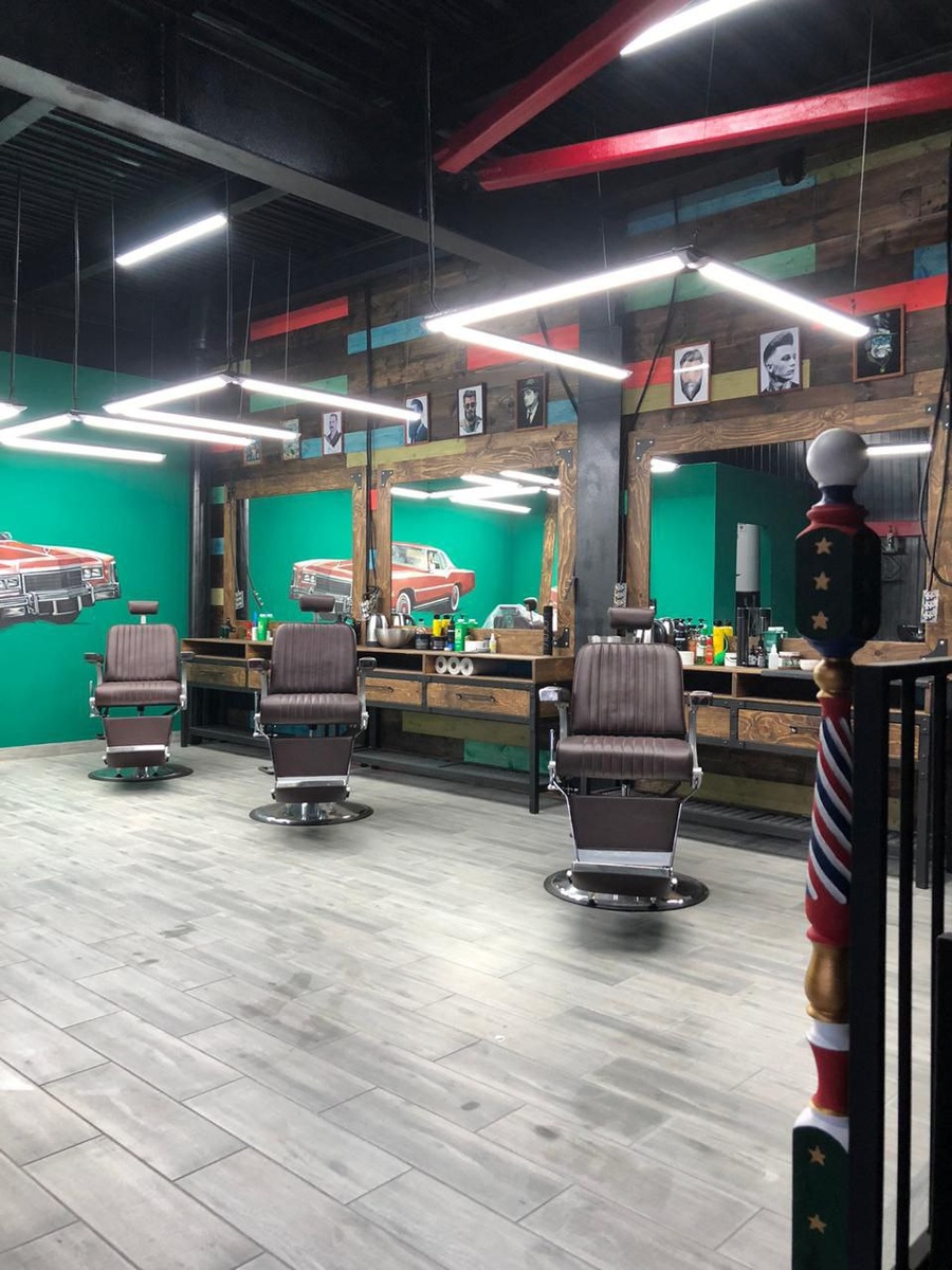 интерьер барбершопа - мебель нашего производства