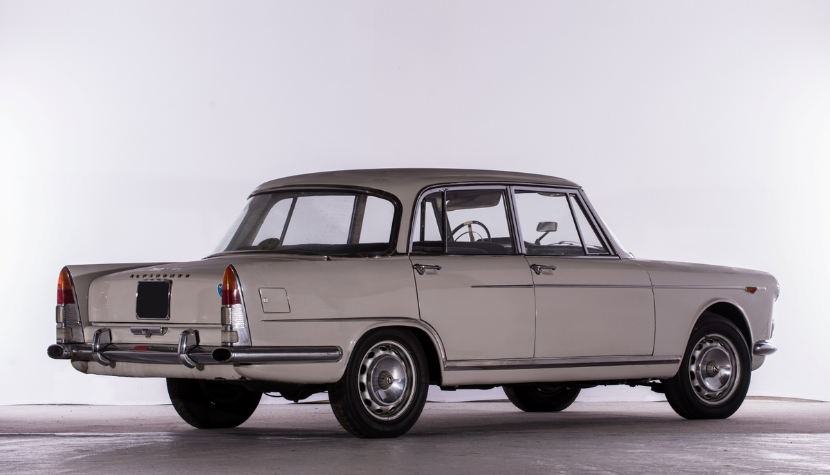 Alfa Romeo 2000 Berlina (1958-1961)