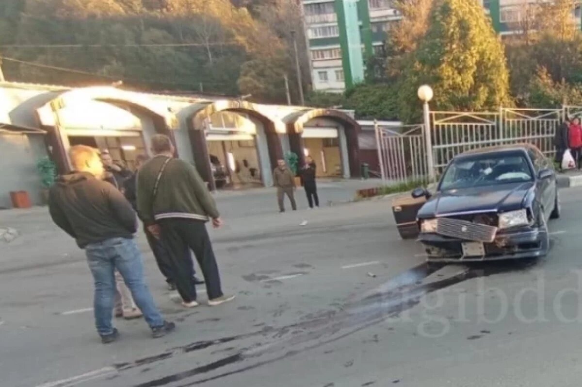    Водитель без прав попытался скрыться от полиции и попал в ДТП на Сахалине