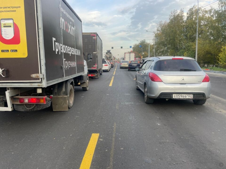    Отремонтированный участок Павловского тракта. Источник: barnaul.org