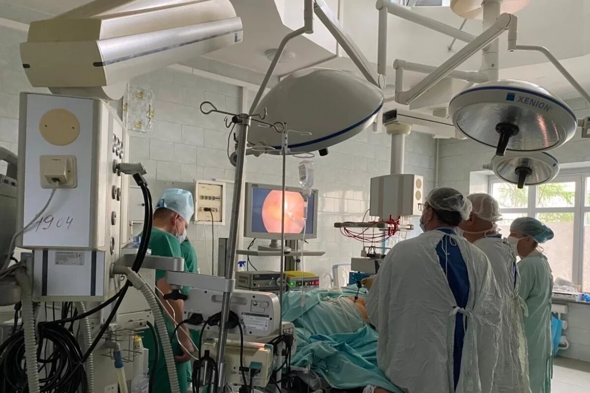    В Хабаровске провели уникальную операцию по удалению осколка участнику СВО