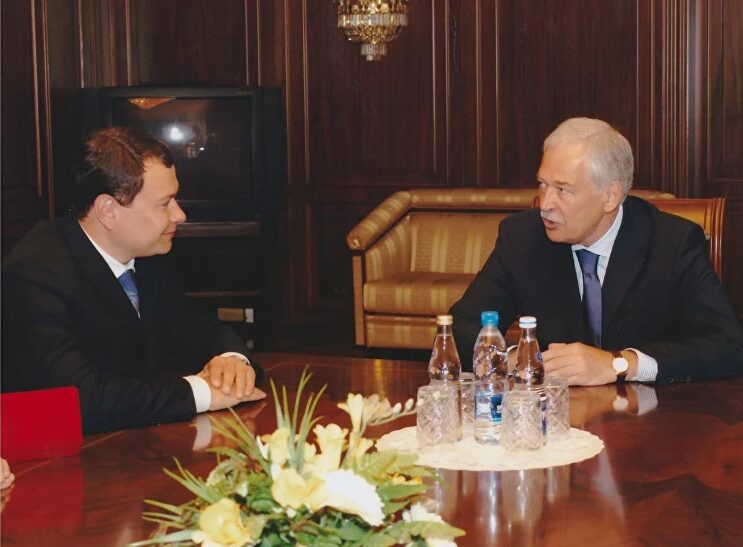 Владимир Николаев (слева) и Борис Грызлов (справа)