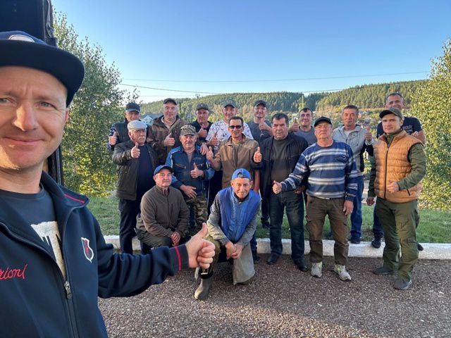 Фото из открытых источников. Команда волонтёров.