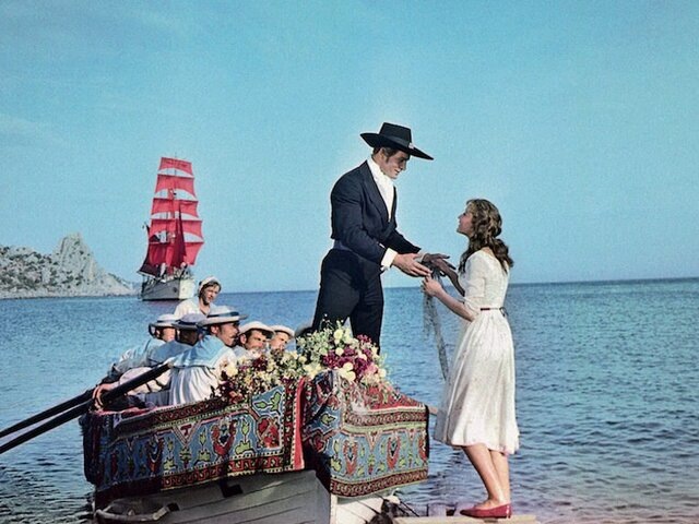    Фото: Кадр из фильма "Алые паруса"; режиссер – Александр Птушко; производство – "Мосфильм"