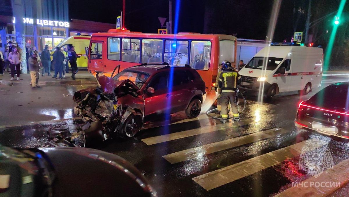    В результате аварии пострадал водитель легковушки