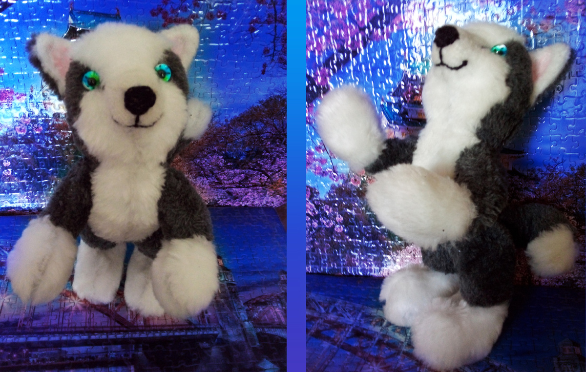 Хаски Дымок. Моя первая игрушка в стиле "тедди", сшитая из того самого серого меха, который я купила в магазине тканей. Белый мех для отделки другого качества: его я покупала несколько раньше и планировала использовать для другого дела. 