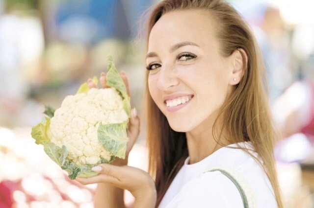    Цветная капуста может быть белой, зеленой и фиолетовой. Фото: freepik.com