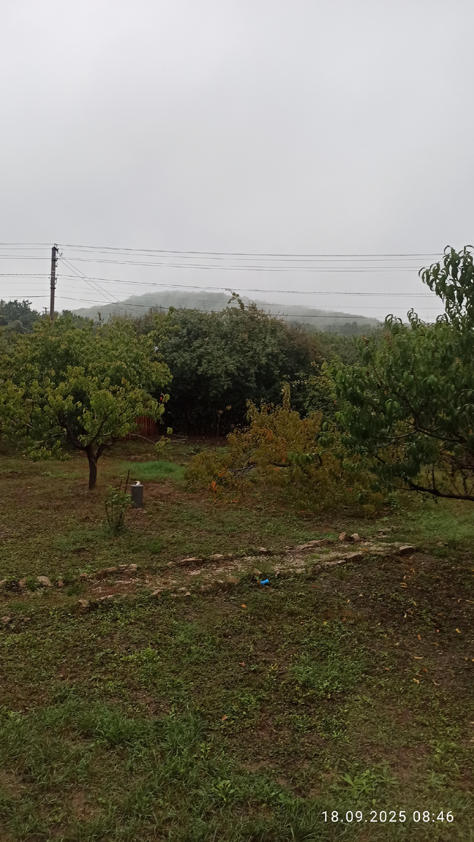 Мрачно. Горы в дымке