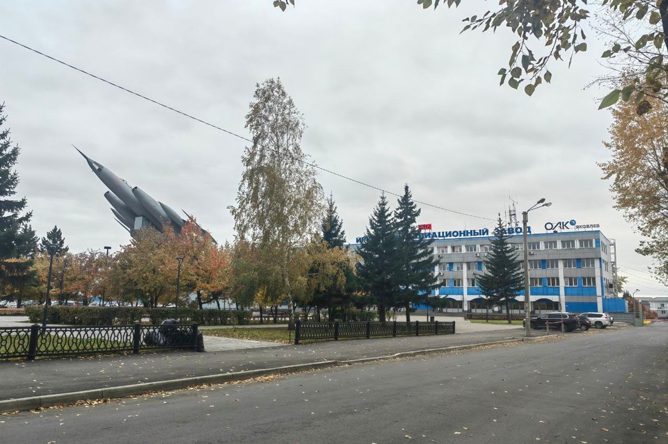    СК: пассажиры севшего на авиазаводе в Иркутске самолета не пострадали. Любовь АРБАТСКАЯ