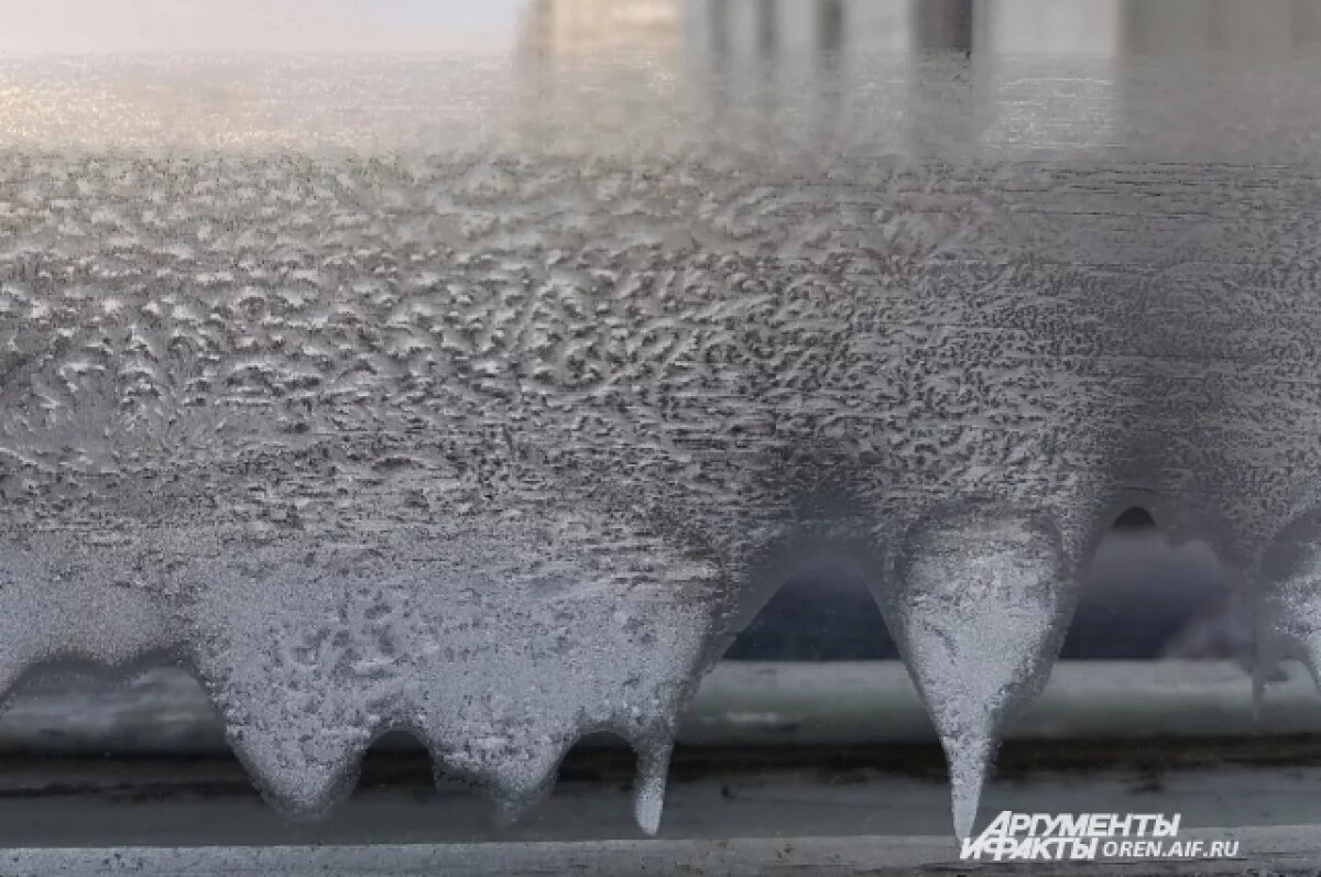    В Оренбурге женщина получит компенсацию за падение у торгового центра.