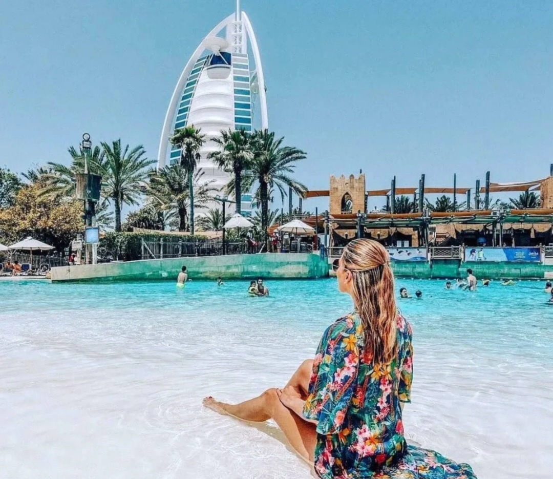 Осенью морская вода в ОАЭ становится приятной для купания