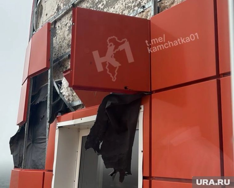 Здания получили различные повреждения после землетрясения. Фото: telegram-канал «Камчатка №1»