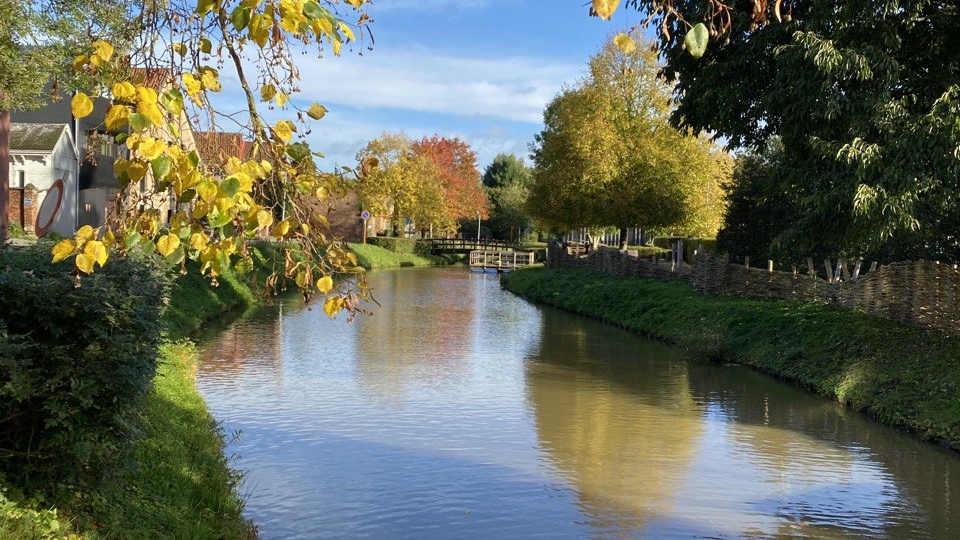 С чем у вас ассоциируется осень?