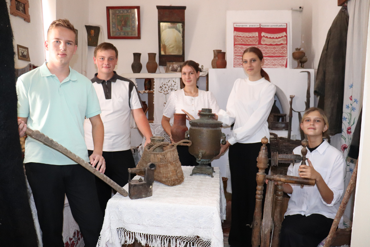 В музее проводятся классные часы, уроки мужества, истории и кубановедения. 