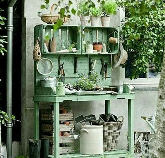 Ландшафтный дизайн. Интересные идеи организации хранения на участке.