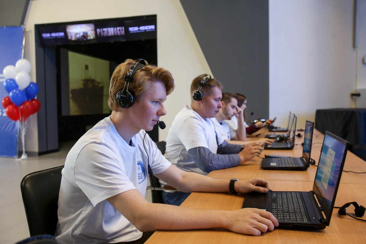 Российские поисковики, соцсети, магазин приложений, видеоплатформы и мессенджер MAX помогают защитить пользователей.  Фото: Фото: ФедералПресс / Ольга Юшкова