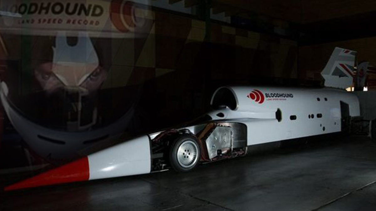 Фото: Bloodhound LSR; коллаж - Российский Союз Тнженеров