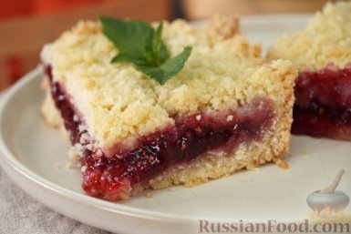 Заливной пирог с вареньем: десерт за 30 минут — сохраняем и готовим без мороки  📷
