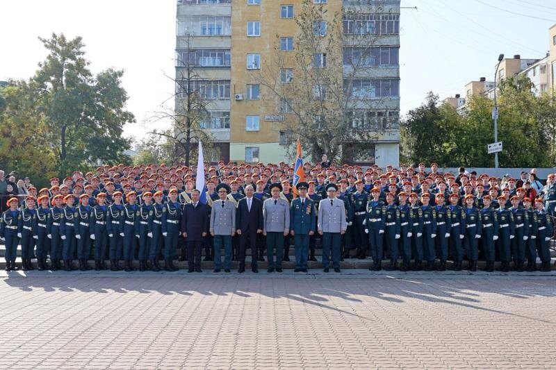    Фото пресс-службы уральского полпредства| Курсанты института МЧС в Екатеринбурге дали присягу