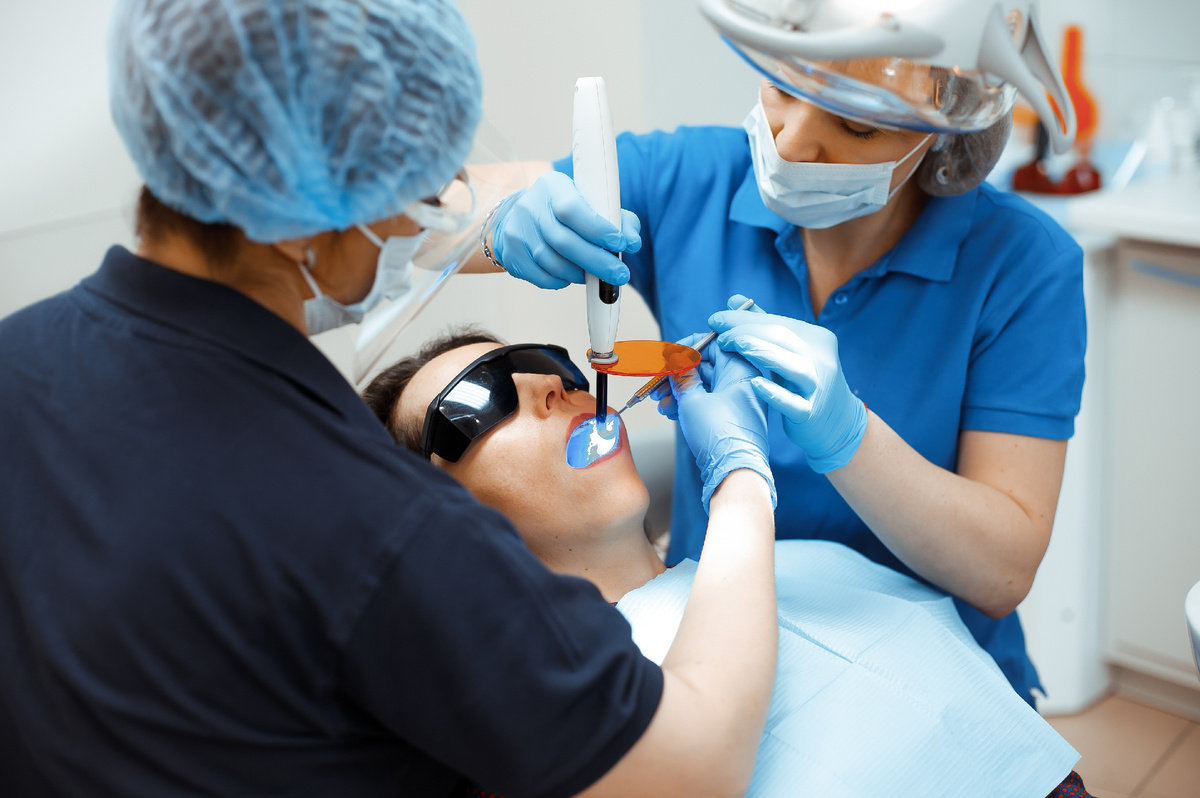 Фотография взята с сайта стоматологии Дмитрович Фэмили https://www.dmitrovich.ru/