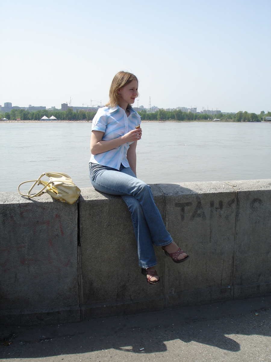 На набережной Новосибирска (речной вокзал)