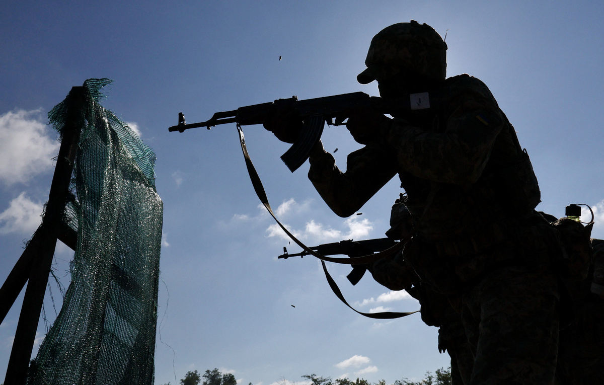 Andriy Andriyenko/Press Service of the 65th Separate Mechanized Brigade of the Ukrainian Armed Forces/Handout via REUTERS