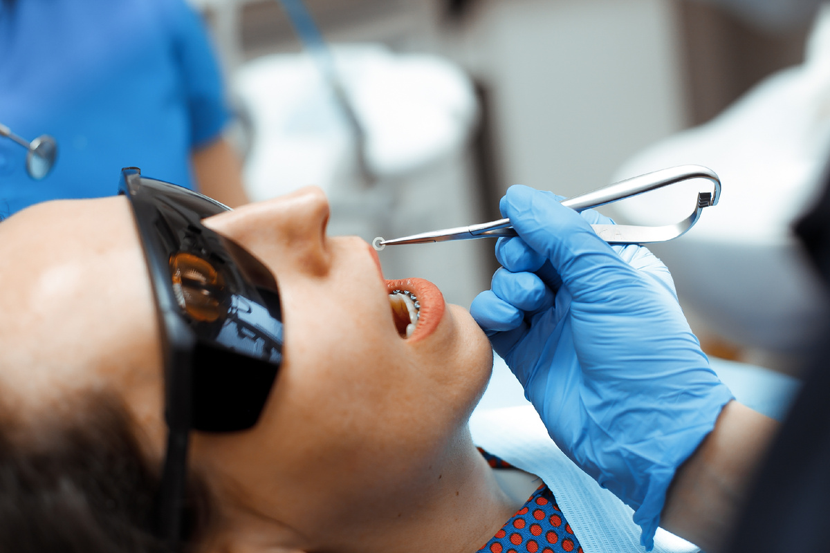 Фотография взята с сайта стоматологии Дмитрович Фэмили https://www.dmitrovich.ru/