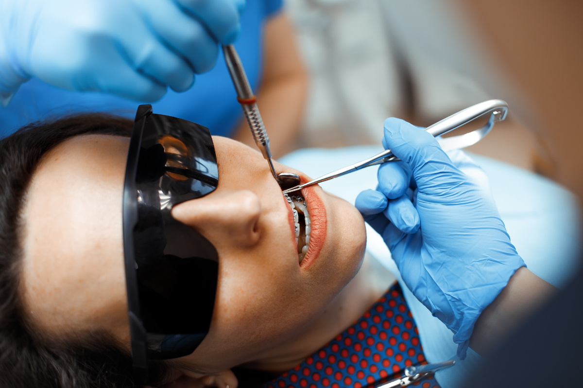 Фотография взята с сайта стоматологии Дмитрович Фэмили https://www.dmitrovich.ru/