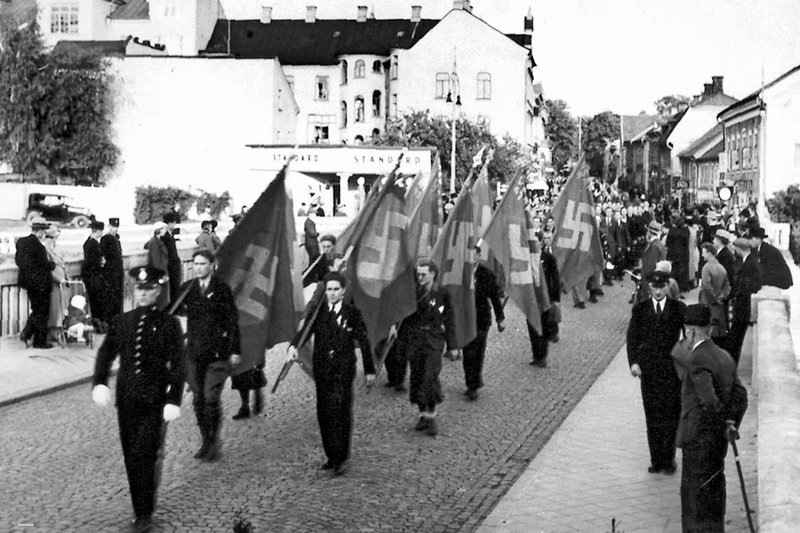 марш нацистов в Мариестаде