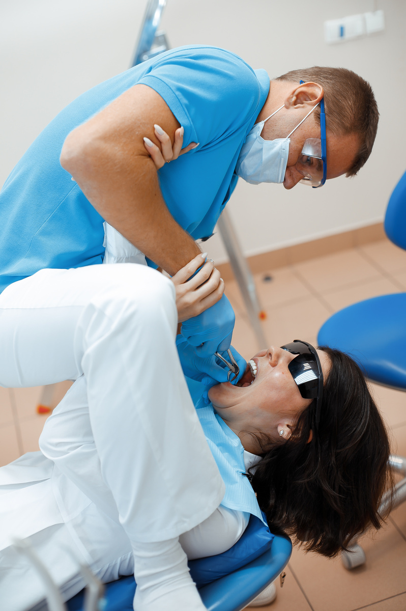 Фотография взята с сайта стоматологии Дмитрович Фэмили https://www.dmitrovich.ru/