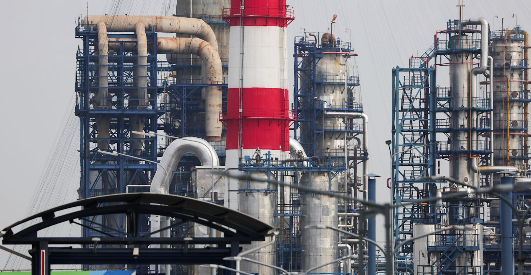 Нефтеперерабатывающий завод в Капотне, Москва © picture alliance/dpa/TASS/Alexander Ryumin