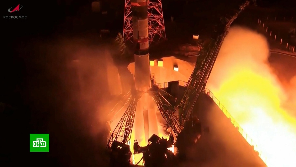    Спутник    «Бион-М»    с мышами и мухами запустили с Байконура