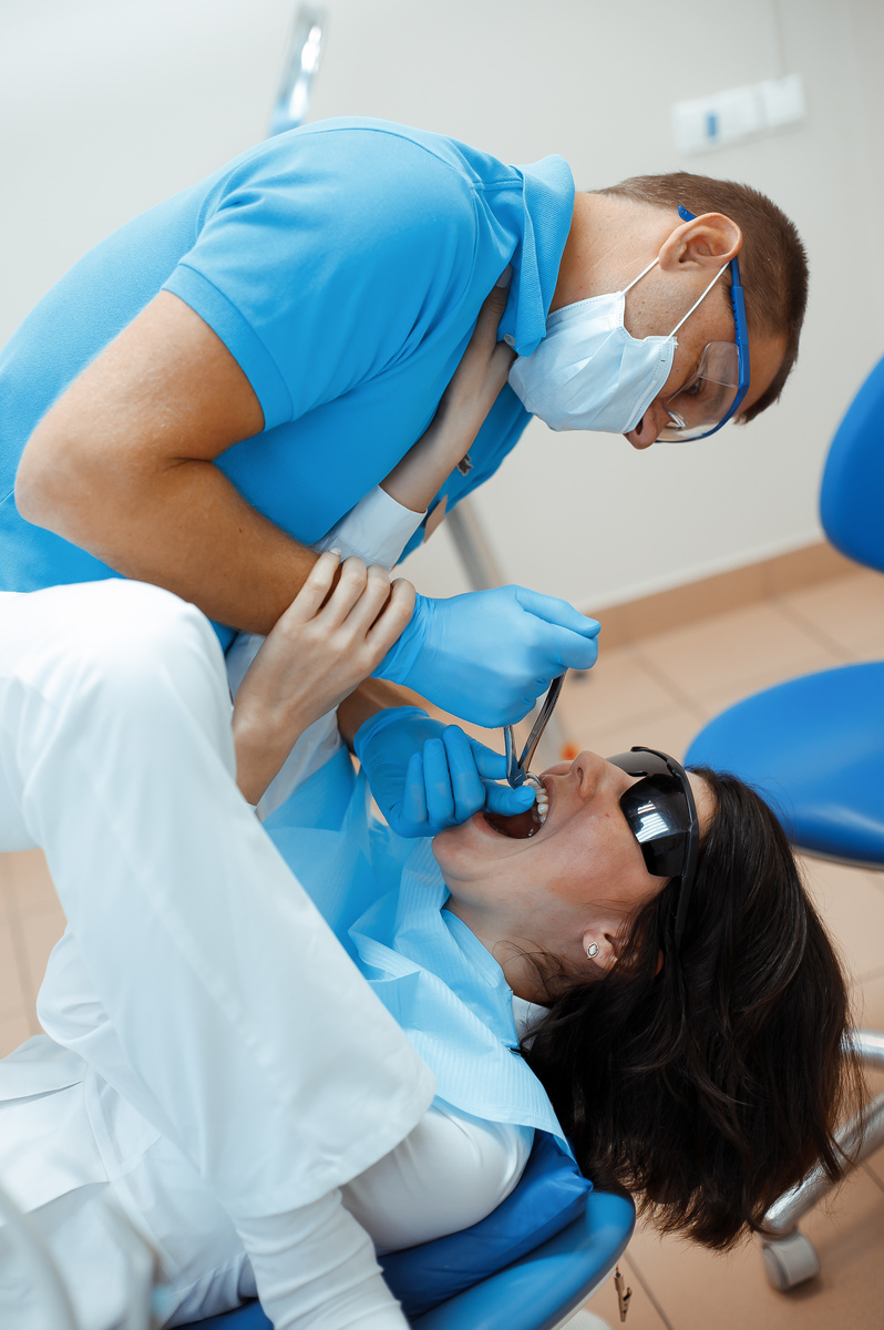 Фотография взята с сайта стоматологии Дмитрович Фэмили https://www.dmitrovich.ru/