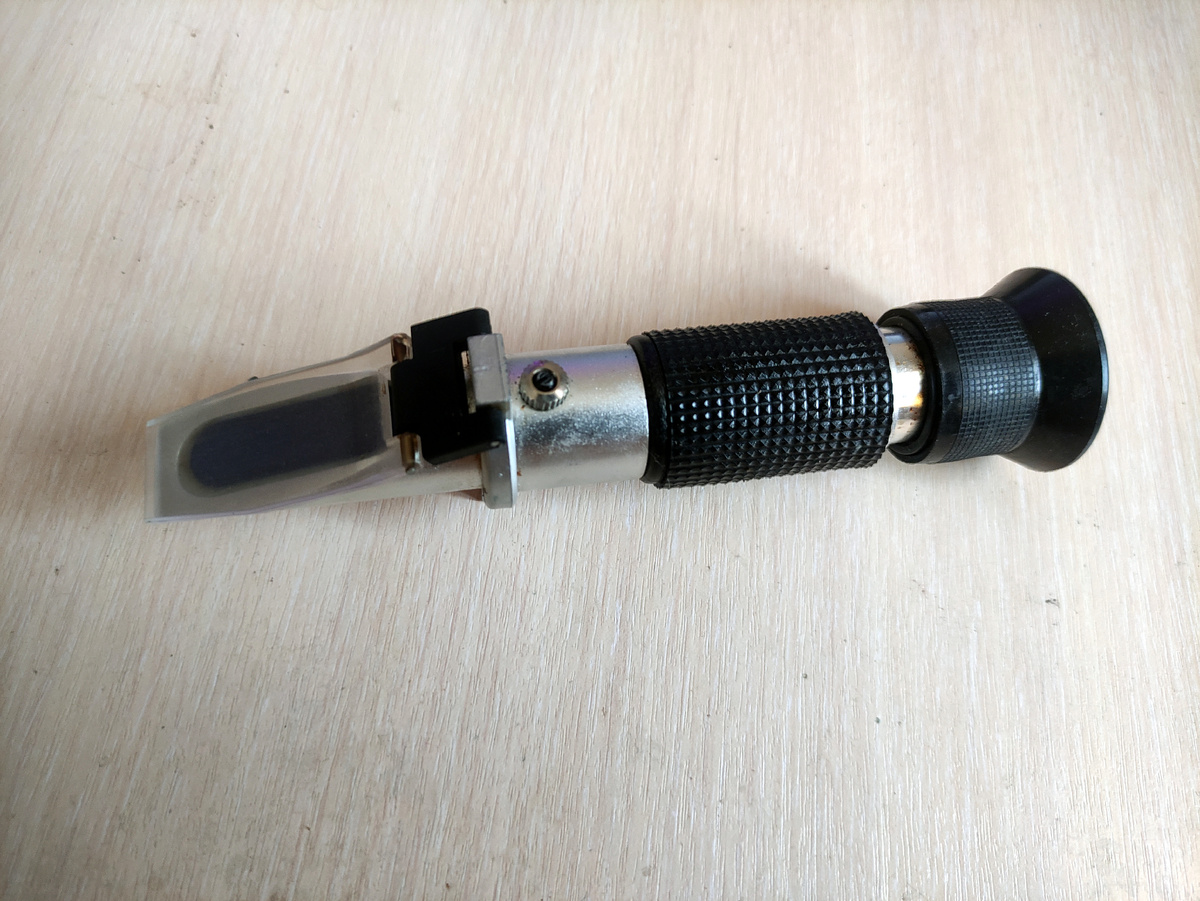 Рефрактометр