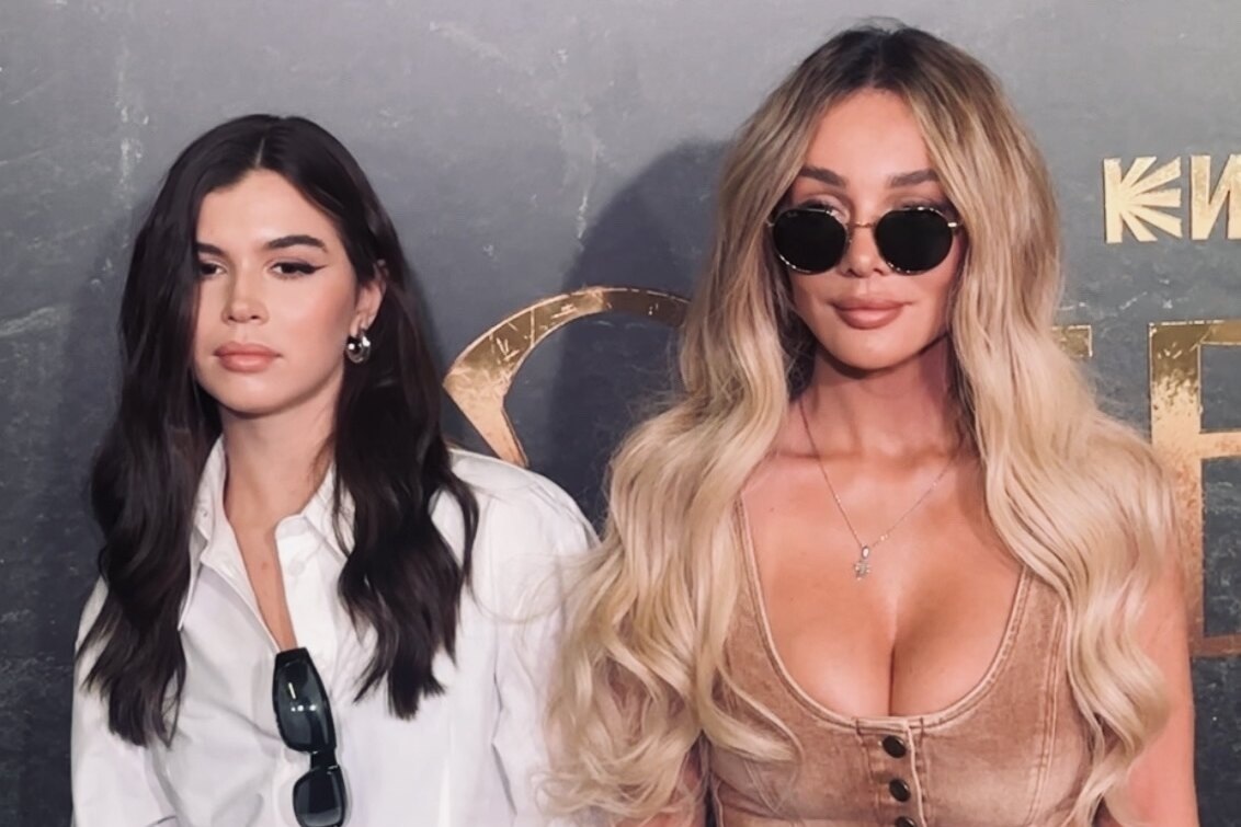     «Я выхожу, а там, девочки, кабриолет с красным салоном!»: Анну Седокову поразил возлюбленный старшей дочери