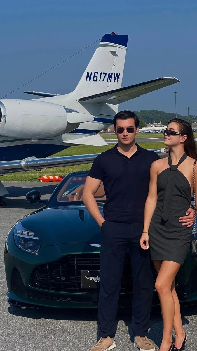    Алина Белькевич с Яном БлохиномСоцсети