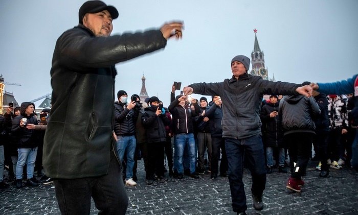    Путин допустил возможность отмены патентной системы для трудовых мигрантов