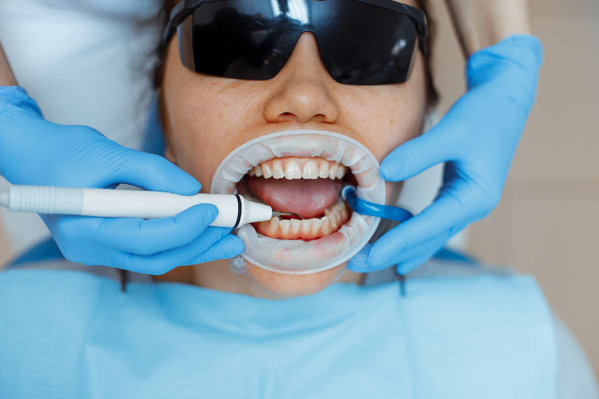 Фотография взята с сайта стоматологии Дмитрович Фэмили https://www.dmitrovich.ru/