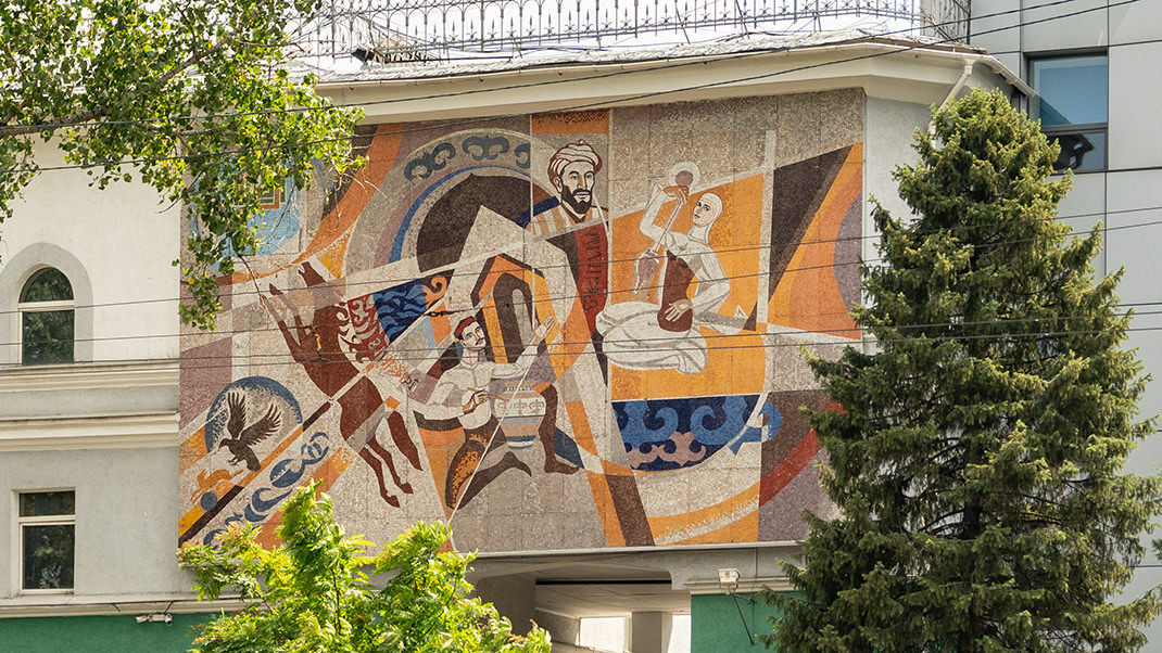 На улицах города