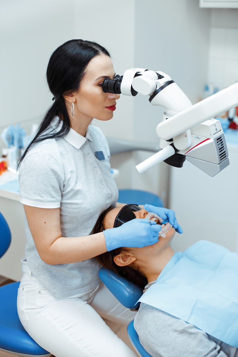 Фотография взята с сайта стоматологии Дмитрович Фэмили https://www.dmitrovich.ru/