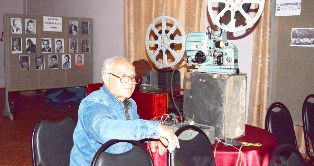 Более 60 лет жизнь Фёдора Егоровича Сарычева была связана с кино