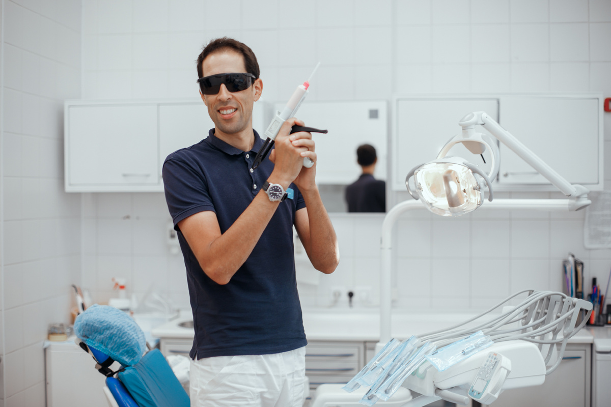 Фотография взята с сайта стоматологии Дмитрович Фэмили https://www.dmitrovich.ru/